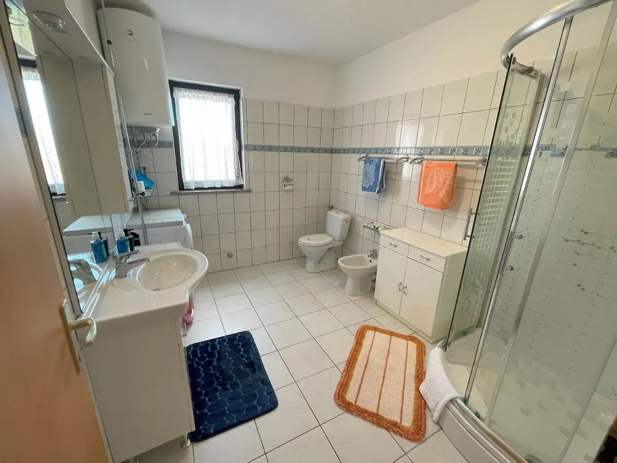 Apartment Villa Rosa Apartman Loborika Croatia